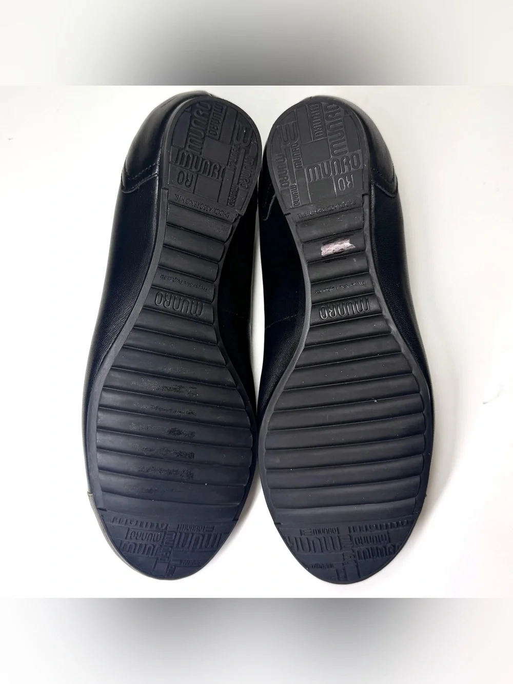 Munro Women’s Henlee Black/Bronze Leather Flats Shoes Size- 8 Wide